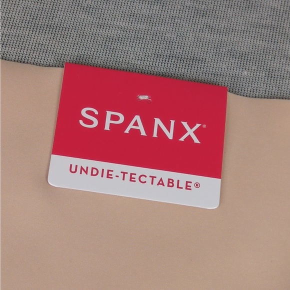 👯‍♀️Host Pick⚡️Spanx Undie-tectable Thong - Picture 8 of 13